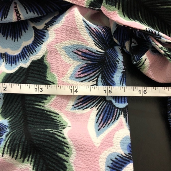 Show Me Your Mumu Conga Baja Bloom Wrap Top M - Picture 7 of 8